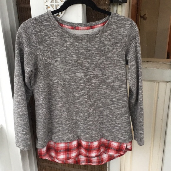 Ruff Hewn Sweaters - 2/20 Ruff Hewn Black Red Plaid Layered Sweater